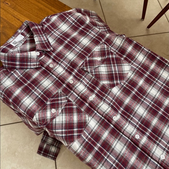 Girl flannel. Size small, fits oversized. New. - Picture 3 of 3